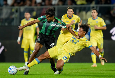 Frosinone vs Sassuolo (01:45 – 17/10)